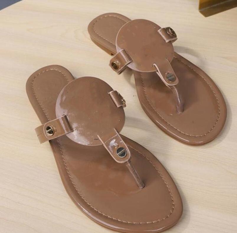 2021 10 Color Hollow Out Flip Flops Suitable For Wearing Rubber Sandals, Wear - Resistant Slippers In Summer Indoo
2021 10 Color Hollow Out Flip Flops Suitable For Wearing Rubber Sandals, Wear - Resistant Slippers In Summer Indoo