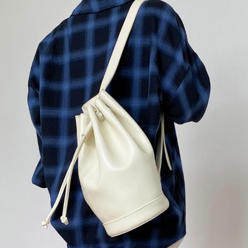 Cross Body Casual Big Drawstring Bucket Bag Women Shoulder Simple Large Capacity Crossbody Bags For 2021 Solid Color Purse Female, Black 
Cross Body Casual Big Drawstring Bucket Bag Women Shoulder Simple Large Capacity Crossbody Bags For 2021 Solid Color Purse Female, Black