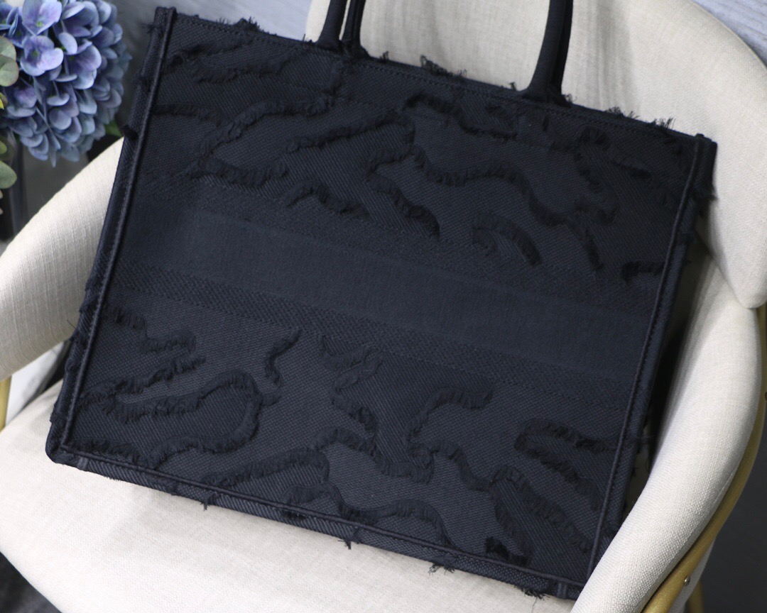 High Quality Luxury Shopping Bag Tote Womens Handbag Designers Canvas Embroidery Womens Handbags, Navy
High Quality Luxury Shopping Bag Tote Womens Handbag Designers Canvas Embroidery Womens Handbags, Navy