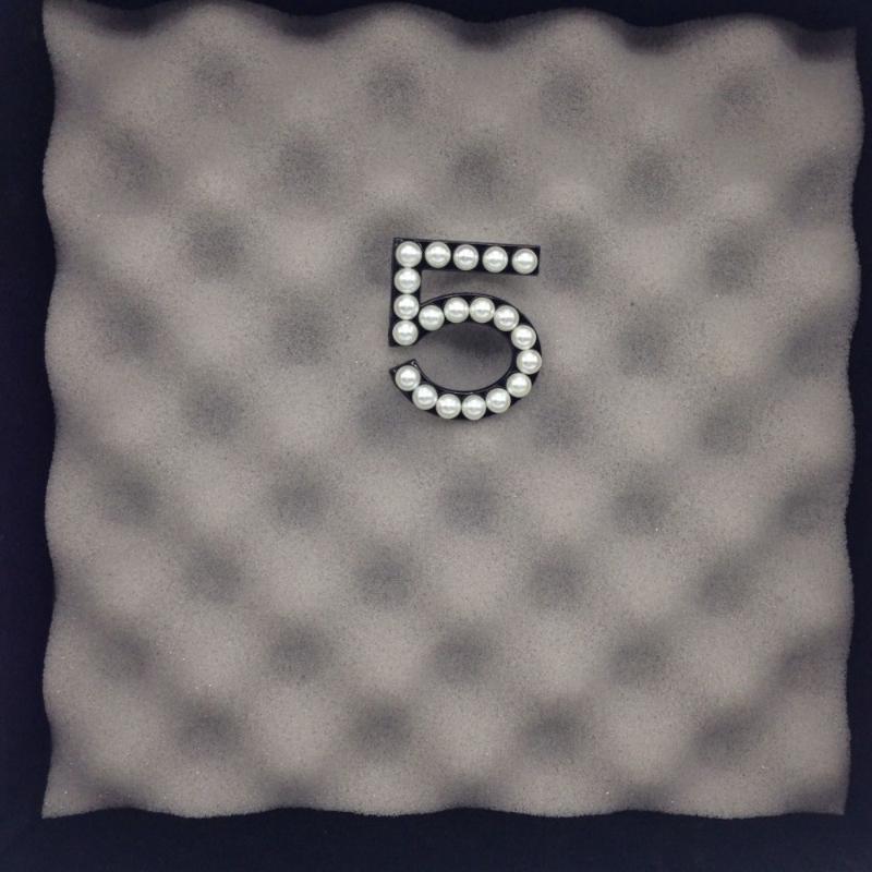 Pins, Brooches Pin Badge Black Number Pearl Brooch/pearl Brochas/ 2021 Handmade Kpop Fashion Women Suit Accessories/broschen/broszka/broszki, Gray
Pins, Brooches Pin Badge Black Number Pearl Brooch/pearl Brochas/ 2021 Handmade Kpop Fashion Women Suit Accessories/broschen/broszka/broszki, Gray