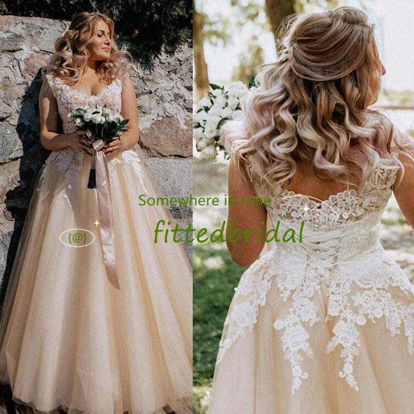 Country Garden Champagne A Line Bridal Gowns Lace Up Back V Neck Appliques Wedding Dresses Plus Size vestido de novia