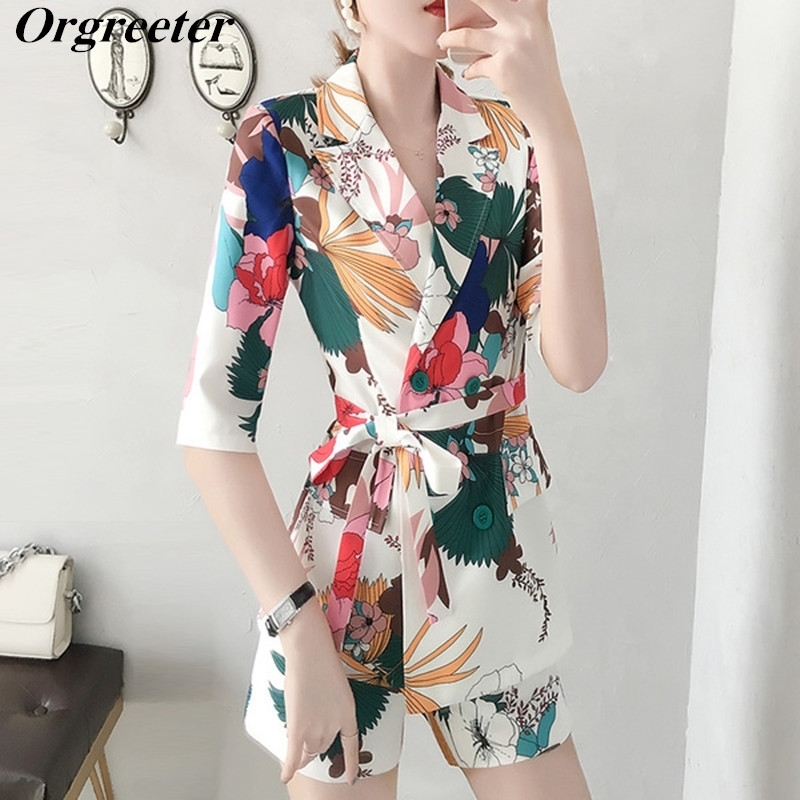 Plus Size Fashion Flower Print Short Pant 2 piece set Women Turn-dowm Double-Breasted Sashes Blazer Jacket+Wide-Leg Shorts Set 210525, Gray
Plus Size Fashion Flower Print Short Pant 2 piece set Women Turn-dowm Double-Breasted Sashes Blazer Jacket+Wide-Leg Shorts Set 210525, Gray
