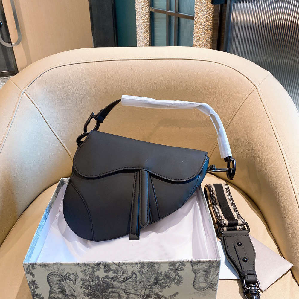 7A Women Luxurys Designers handbags and small size classic fashion bags brand design luxury Saddle bag two Shoulder strap crossbody purse, Box
7A Women Luxurys Designers handbags and small size classic fashion bags brand design luxury Saddle bag two Shoulder strap crossbody purse, Box
