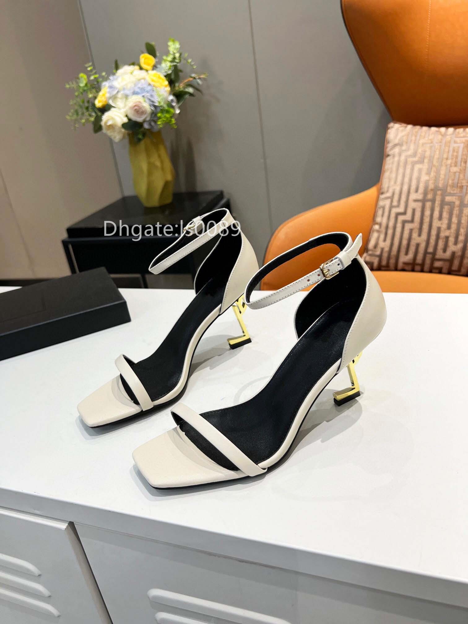 2022 Women Dress Shoes Red Bottom High-heels Luxurys Designers Genuine Leather Shoe 8.5cm Heels Black Golden Gold Wedding Bottoms size:35-42
2022 Women Dress Shoes Red Bottom High-heels Luxurys Designers Genuine Leather Shoe 8.5cm Heels Black Golden Gold Wedding Bottoms size:35-42