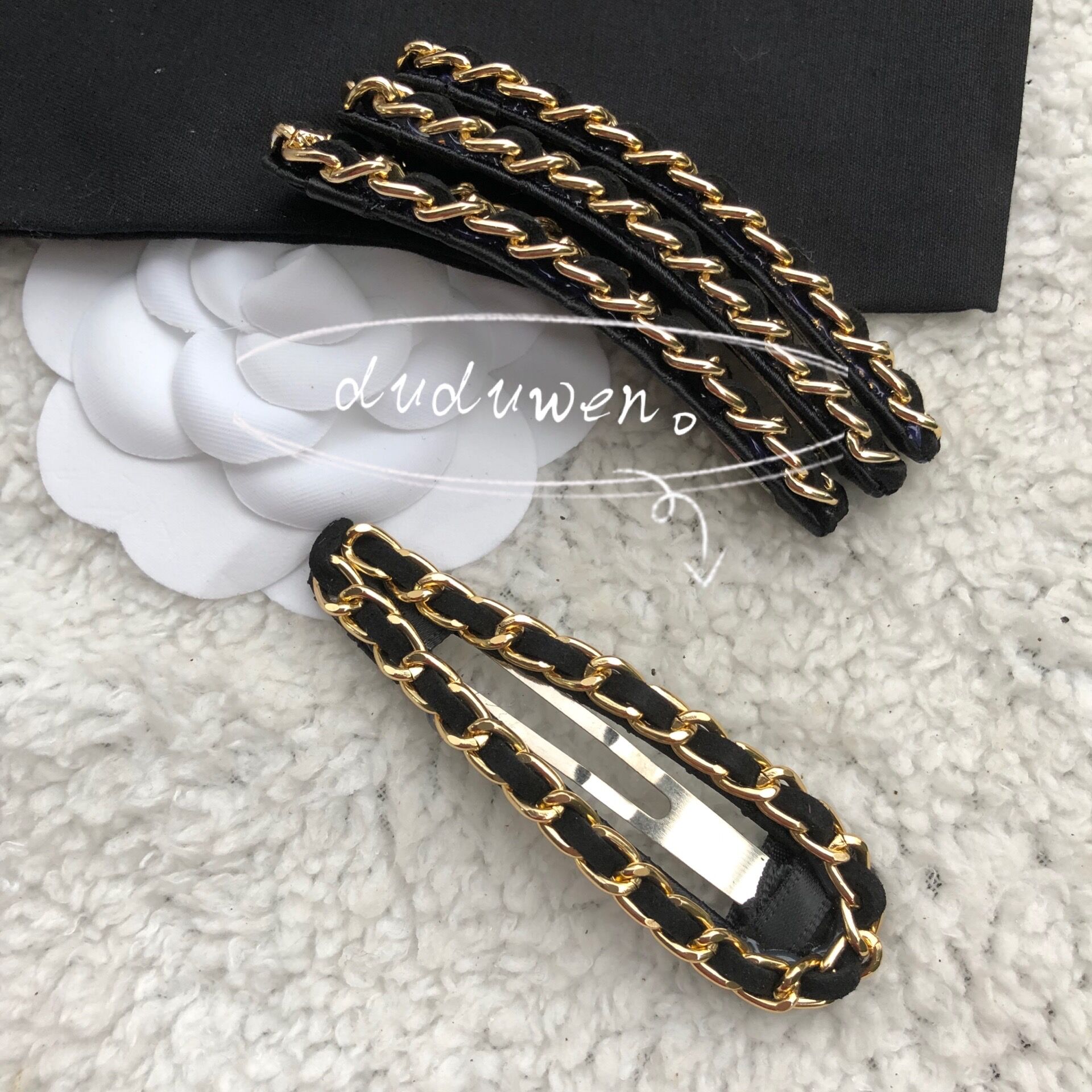 party gift Fashion chain hair clips with white card gold hairpin classic accessories 8X2cm
party gift Fashion chain hair clips with white card gold hairpin classic accessories 8X2cm