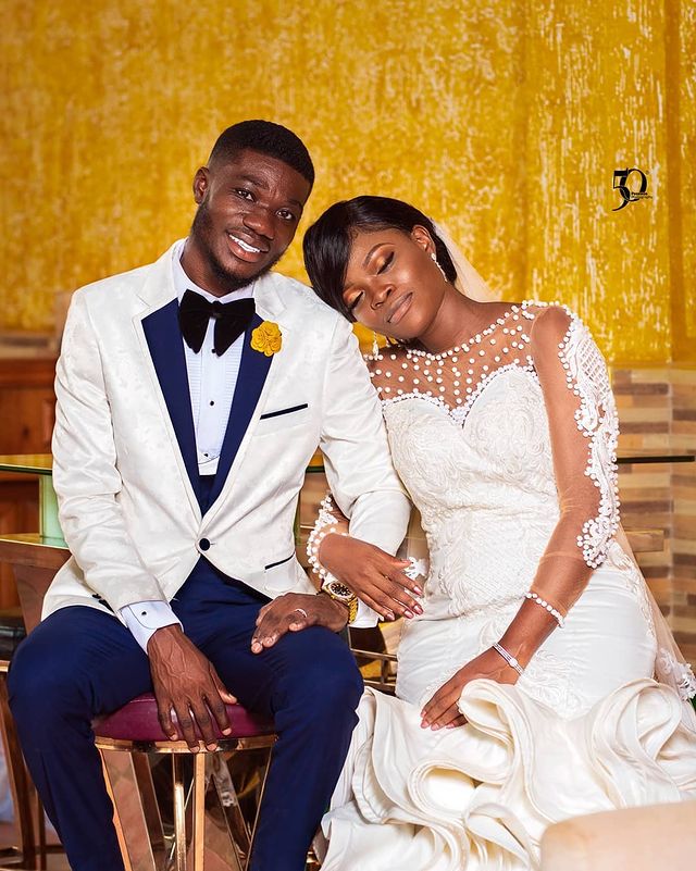 2021 Plus Size Arabic Aso Ebi Luxurious Lace Mermaid Wedding Gowns Sheer Neck Long Sleeves Pearls Tiers Bridal Dresses ZJ456