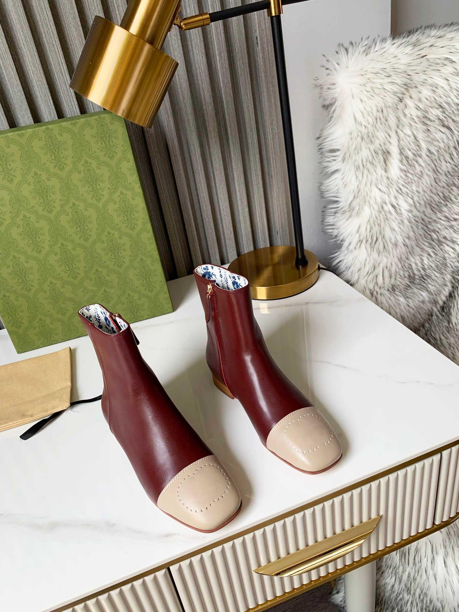 Designer Winter Women Ankle Boots Womens Interlocking Boot With 3cm High Casual Shoes Girls Leather Size 35-40
Designer Winter Women Ankle Boots Womens Interlocking Boot With 3cm High Casual Shoes Girls Leather Size 35-40