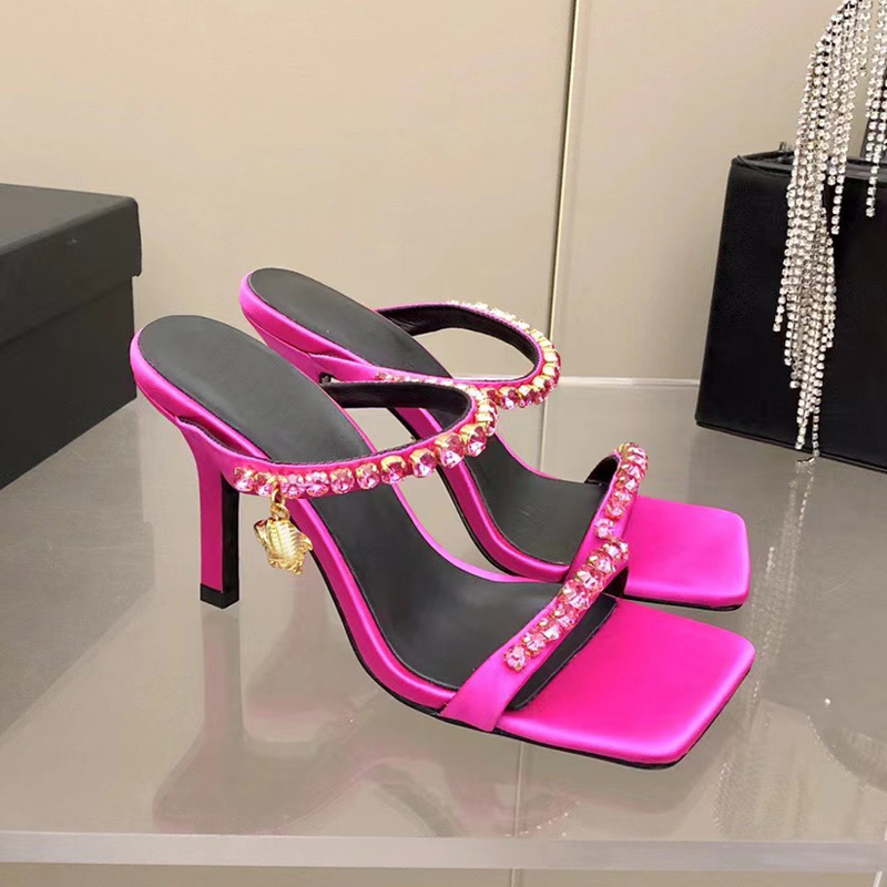 Luxury Designers High heeled slippers quality womens sandals Crystals Embellished rhinestone Evening dress heels shoes genuine leather sole women slipper sandal, Blue
Luxury Designers High heeled slippers quality womens sandals Crystals Embellished rhinestone Evening dress heels shoes genuine leather sole women slipper sandal, Blue