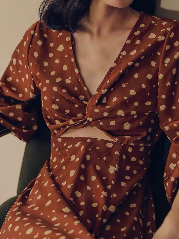 vintage red polka dot printed v-neck hollow out asymmetrical ruffles maxi dress women lady holiday party Female Clothing 210421