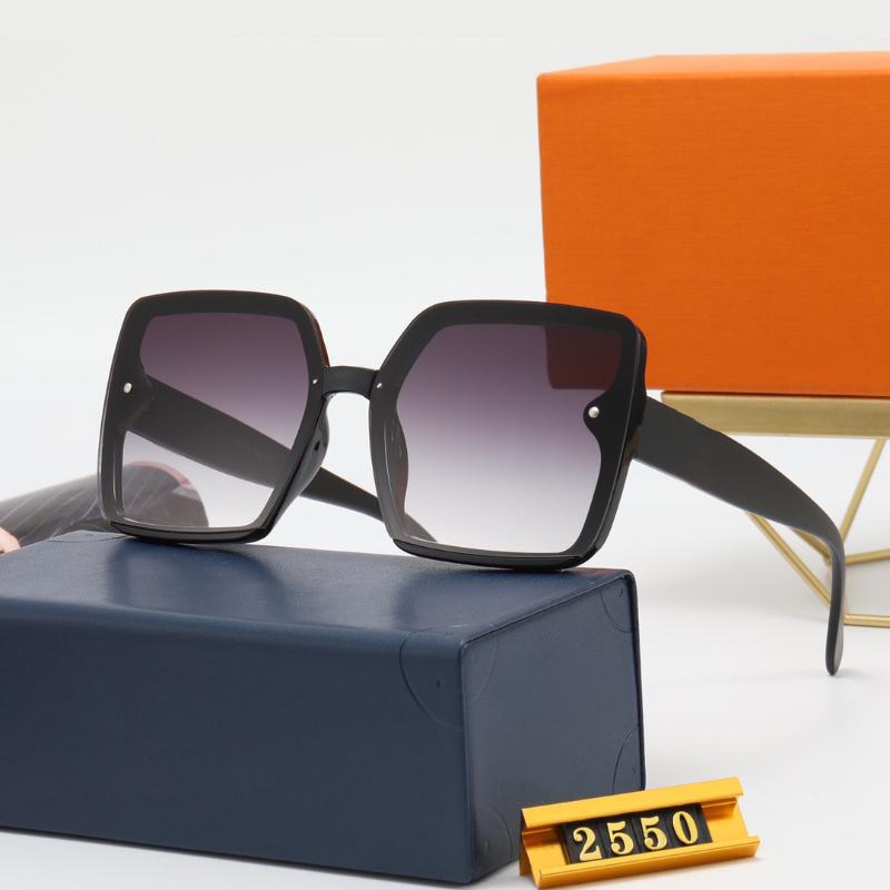 Sunglasses Rectangle Big Frame Ladies Brand Designer Trend Black Gradient Fashion Men's And Women's
Sunglasses Rectangle Big Frame Ladies Brand Designer Trend Black Gradient Fashion Men's And Women's