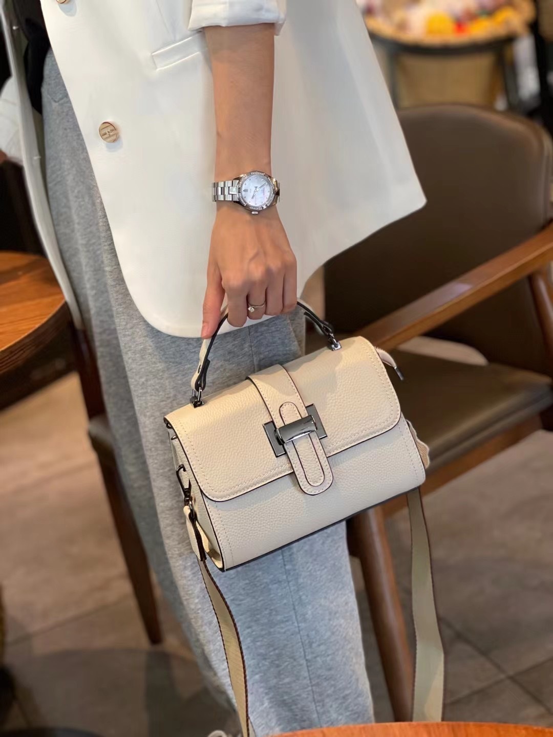 Telfar mini bags Quilted Leather Multi Pochette Felicie Louisbags_18 akend zhouzhoubao123 tylewide band slanting cross tide brand summer
Telfar mini bags Quilted Leather Multi Pochette Felicie Louisbags_18 akend zhouzhoubao123 tylewide band slanting cross tide brand summer