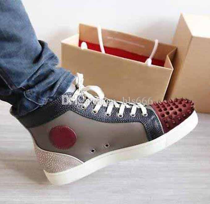 Wholesae Red Bottom Casual Shoes Mens Reds sole spiked sneakers ORLATO MASTIC SNEAKERS TRAINERS Gray with wine-red stud Genuine Leather
Wholesae Red Bottom Casual Shoes Mens Reds sole spiked sneakers ORLATO MASTIC SNEAKERS TRAINERS Gray with wine-red stud Genuine Leather