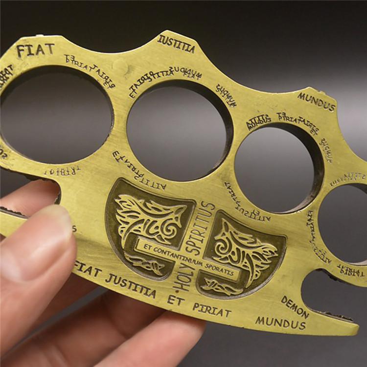 2021 HELL DETECTIVE CONSTANTINE BRASS KNUCKLE DUSTERS GOLD Powerful damage safety equipment Gilded Steel Knuckle Duster self-defense FY4352