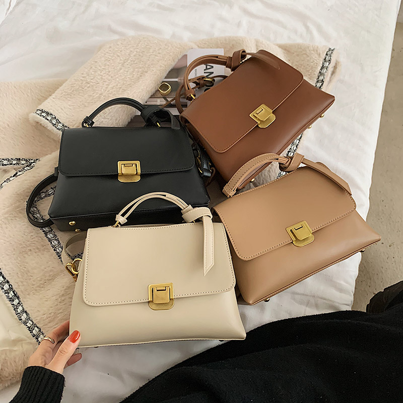 Womens Tote Bag Design PU Leather 2020 Winter Crossbody Handbags And Purses Lux Cross Body Branded Shoudle, Black
Womens Tote Bag Design PU Leather 2020 Winter Crossbody Handbags And Purses Lux Cross Body Branded Shoudle, Black