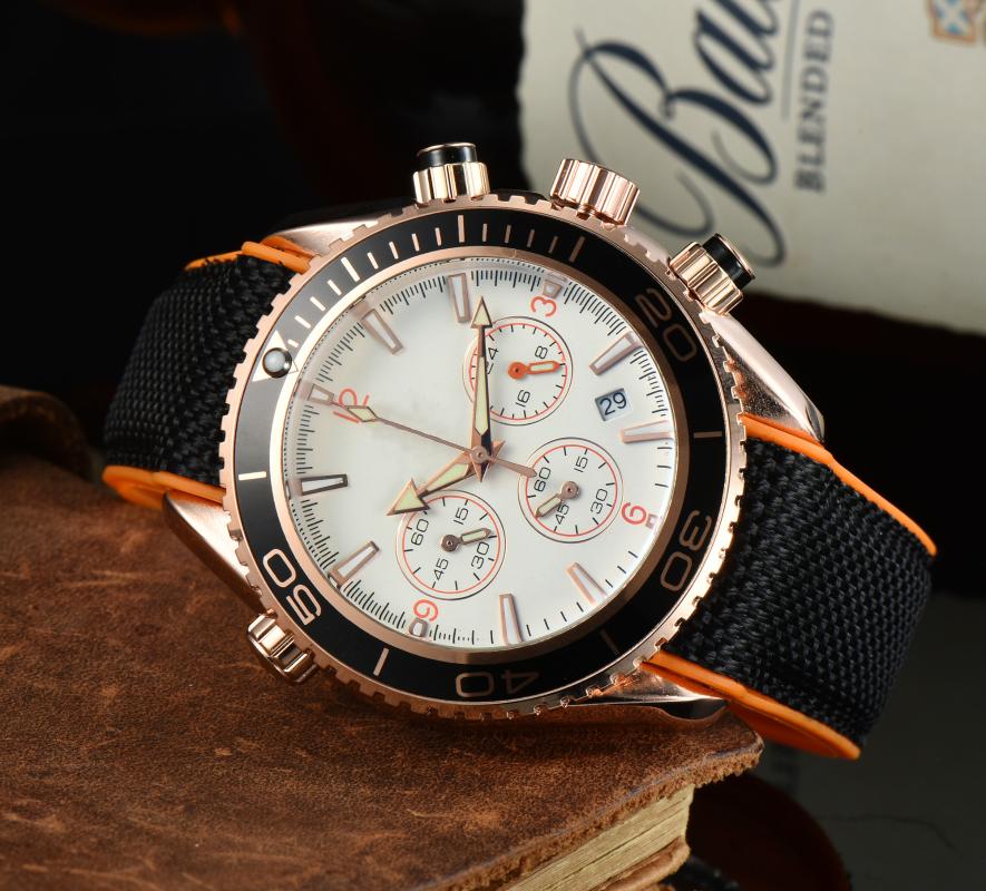 Wristwatches 100% Fashion Casual Omg Model Luxury High Quality Sport 43mm Dial Quartz Watch Woman Rubber Wristwatch Relógio For Man, Slivery;brown
Wristwatches 100% Fashion Casual Omg Model Luxury High Quality Sport 43mm Dial Quartz Watch Woman Rubber Wristwatch Relógio For Man, Slivery;brown