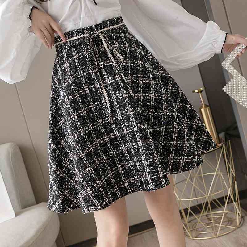 Skirts Autumn and winter with sweater Plaid high waist woolen over knee umbrella skirt A-line half thickened A84K, Black
Skirts Autumn and winter with sweater Plaid high waist woolen over knee umbrella skirt A-line half thickened A84K, Black