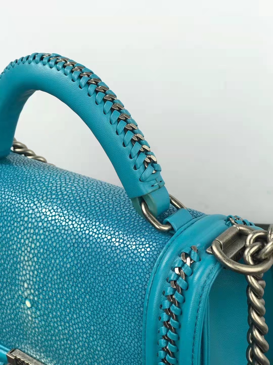 Ladies leather bag 7A high-end custom quality single shoulder across the hip casual designer 67086 Pearl fish new color
Ladies leather bag 7A high-end custom quality single shoulder across the hip casual designer 67086 Pearl fish new color