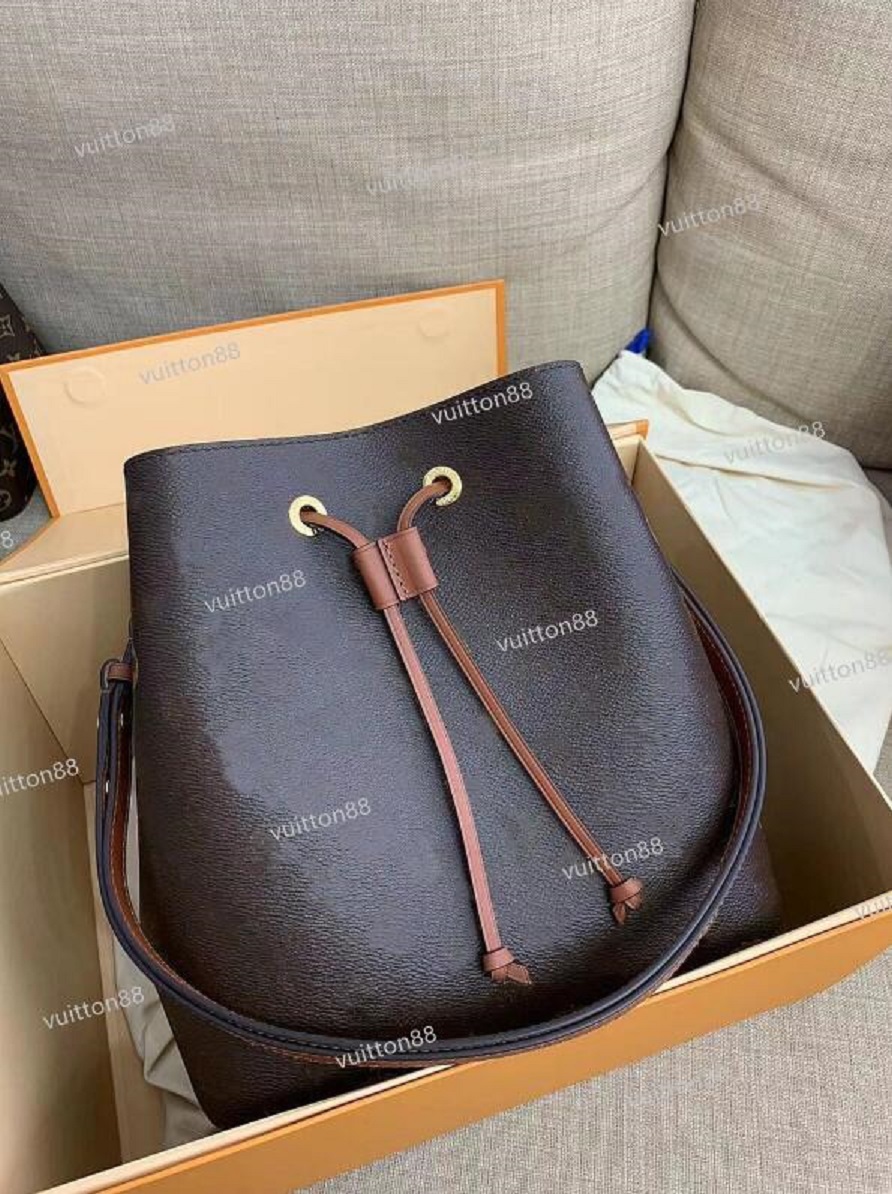 2021 Genuine PU Leather Cross Body Shoulder Bags for Women Girl Fashion Simple Portable Leisure Bucket Bag Free
2021 Genuine PU Leather Cross Body Shoulder Bags for Women Girl Fashion Simple Portable Leisure Bucket Bag Free