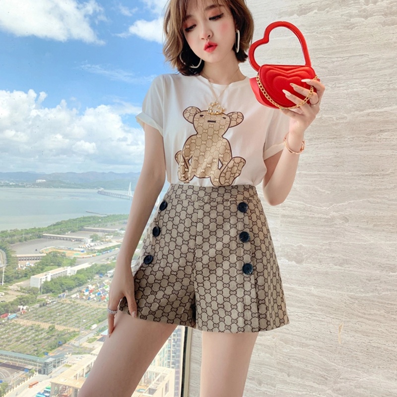 Two Piece Dress a bear T-shirt and high-waisted geometric print A-line shorts were chic sexy, White
Two Piece Dress a bear T-shirt and high-waisted geometric print A-line shorts were chic sexy, White