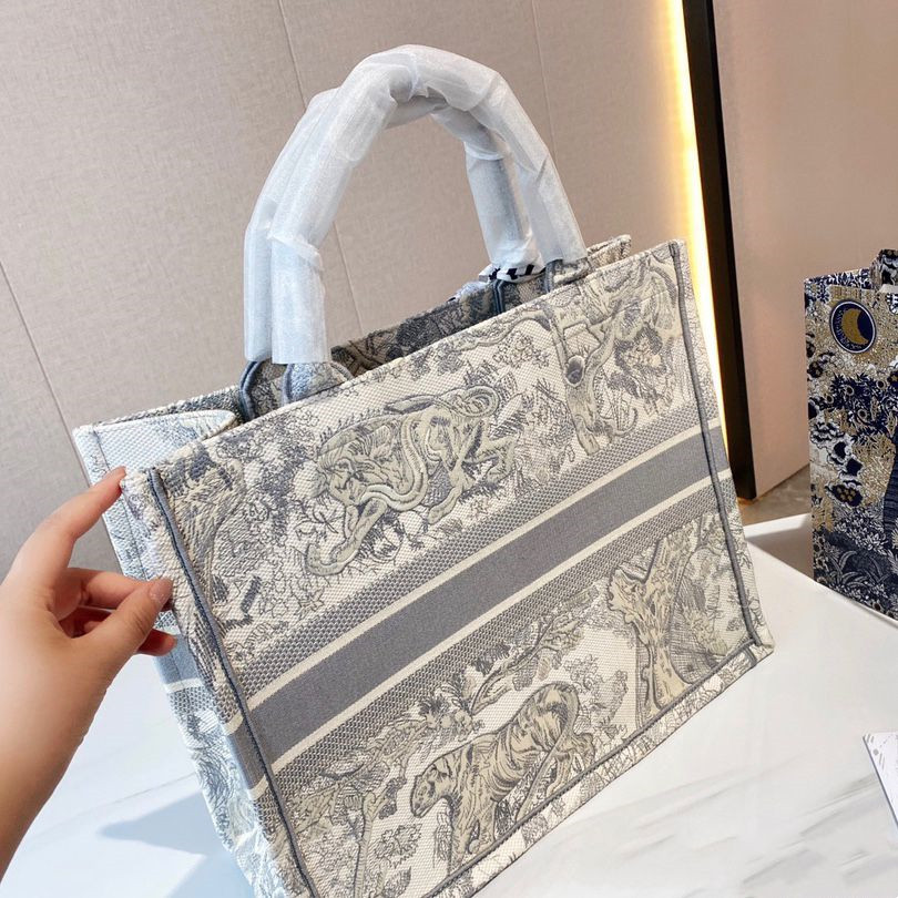 Jacquard Embroidery Luxury tote original 1.1 dupe Designers Bags hobo shopping bag handbag purse, Paper bag
Jacquard Embroidery Luxury tote original 1.1 dupe Designers Bags hobo shopping bag handbag purse, Paper bag