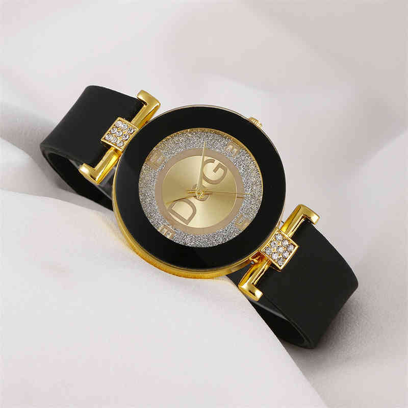 simple black white quartz watches women minimalist design silicone strap wristwatch big dial women's fashion creative watch, Silver
simple black white quartz watches women minimalist design silicone strap wristwatch big dial women's fashion creative watch, Silver