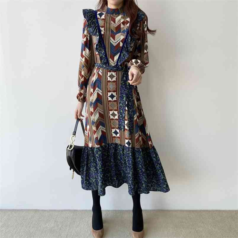 Spring Vintage printing Lace Up Women Dress Stand Collar Full Sleeve Female Elegant Ruffles casual Long Vestidos 210519, Picture color
Spring Vintage printing Lace Up Women Dress Stand Collar Full Sleeve Female Elegant Ruffles casual Long Vestidos 210519, Picture color