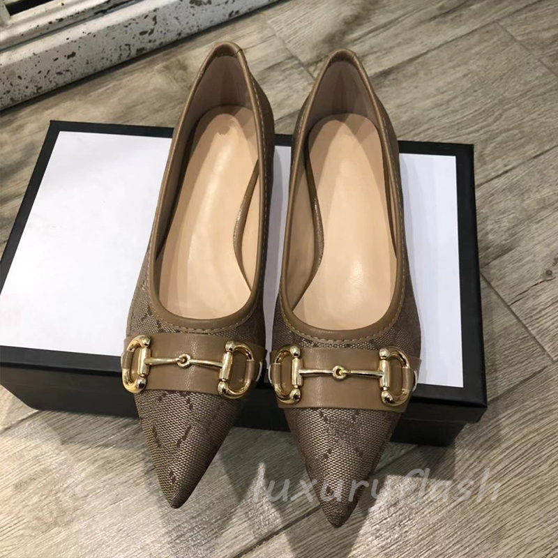 2021 Women Dress Shoes Latest Pointed Flat-bottom Shoe Embroidered Cloth High-quality Designer uxurys Casual Shoe Fashion Sandels Leather, This option is not for sale.
2021 Women Dress Shoes Latest Pointed Flat-bottom Shoe Embroidered Cloth High-quality Designer uxurys Casual Shoe Fashion Sandels Leather, This option is not for sale.