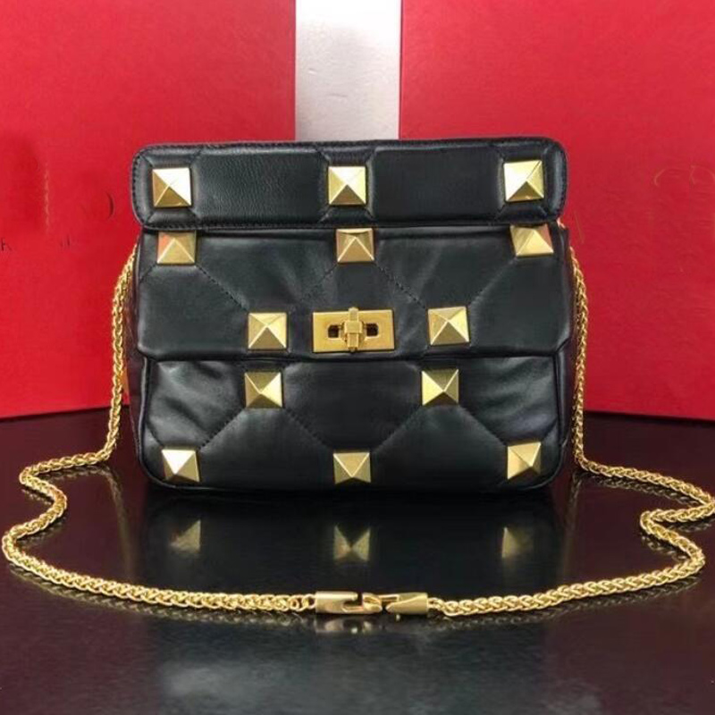 Chain Crossbody Bag Stud Quited Handbags Purse Rivet Flap Shoulder Bags Fashion Letter Genuine leather Interior Zipper Pocket Twist Lock Lady Clutch Totes
Chain Crossbody Bag Stud Quited Handbags Purse Rivet Flap Shoulder Bags Fashion Letter Genuine leather Interior Zipper Pocket Twist Lock Lady Clutch Totes