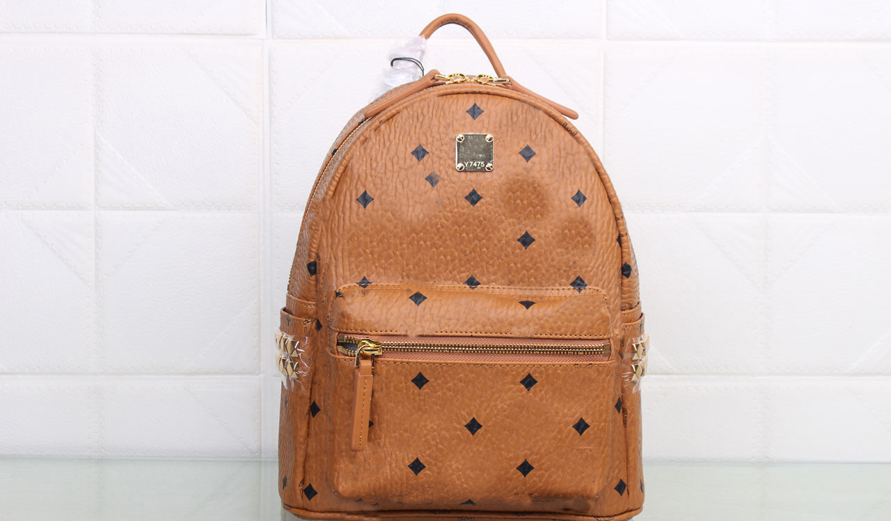 Genuine Leather Brand Fashion punk rivet backpack school bag Luggages unisex backpack student bags men women Knapsack travel STARK BACKPACK Mochila Back Pack, Red
Genuine Leather Brand Fashion punk rivet backpack school bag Luggages unisex backpack student bags men women Knapsack travel STARK BACKPACK Mochila Back Pack, Red