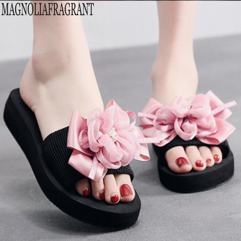 Slippers Summer Fashion Women Flower Flip Flops Non-Slip Platform Wedges Beach Women's Shoes Outdoor Buty Damskie Hy483, Black
Slippers Summer Fashion Women Flower Flip Flops Non-Slip Platform Wedges Beach Women's Shoes Outdoor Buty Damskie Hy483, Black