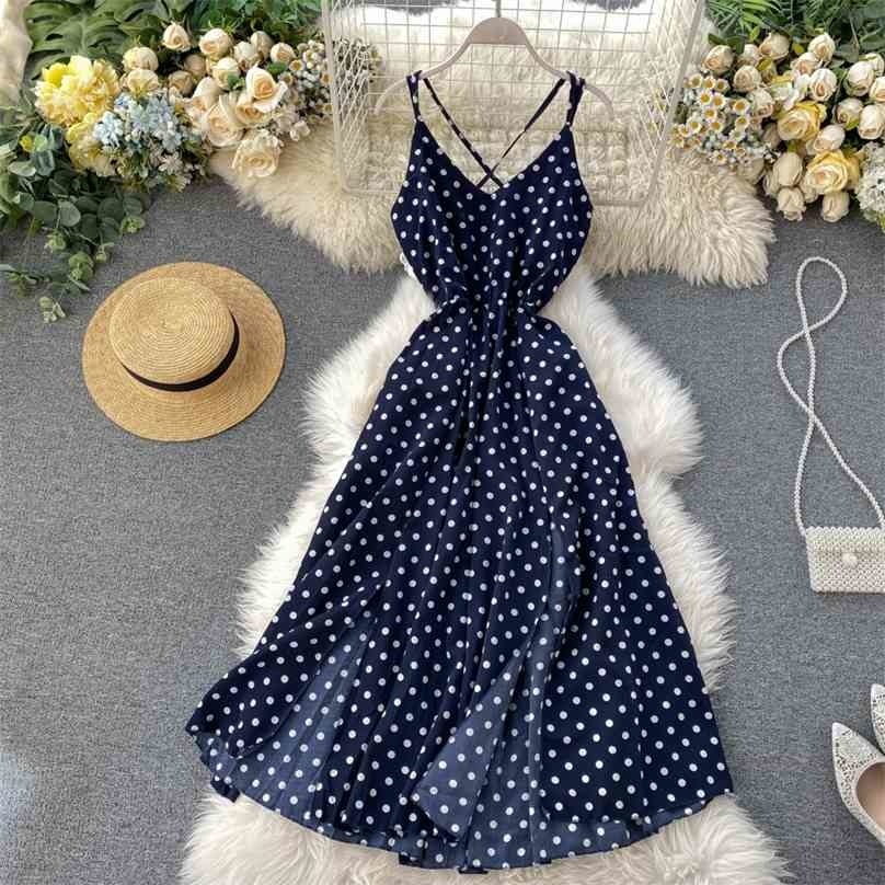 Summer Vintage Print Dress Women Slim V-neck Backless Sexy Beach Dresses Ladies Spaghetti Elegant Dot Floral Long Robe 210525
Summer Vintage Print Dress Women Slim V-neck Backless Sexy Beach Dresses Ladies Spaghetti Elegant Dot Floral Long Robe 210525
