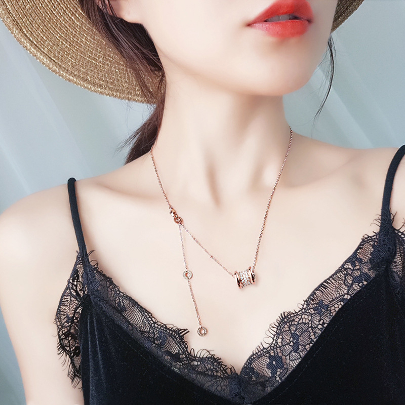 Exquisite Gift Cute Bee Pendant Necklace Rose Gold Stainless Steel Jewelry