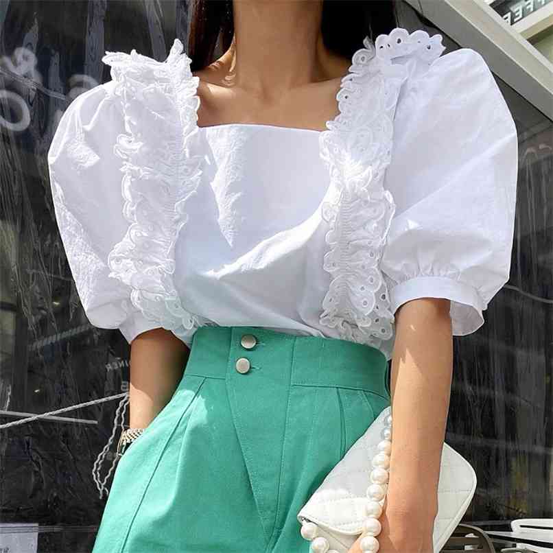 Summer White Tops Women Square Collar Temperament Crocheted Flower Self-cultivation Puff Sleeve Crop 210602
Summer White Tops Women Square Collar Temperament Crocheted Flower Self-cultivation Puff Sleeve Crop 210602