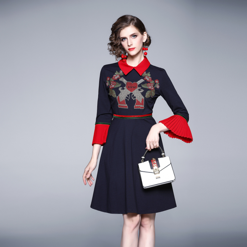 Luxury Sweet Vintage Embroidery Dress Runway 2021 Designer Summer Autumnn Flare Sleeve Lapel Holiday Prom Office Ladies Sexy Slim Black A-Line Dresses Women Clothes, 07
Luxury Sweet Vintage Embroidery Dress Runway 2021 Designer Summer Autumnn Flare Sleeve Lapel Holiday Prom Office Ladies Sexy Slim Black A-Line Dresses Women Clothes, 07