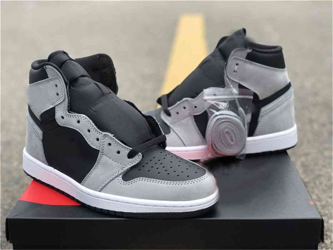2021 Retro Authentic 1 Shadow 2.0 Jumpman 1s Mens Outdoor Shoes 555088-035 Obsidian Hyper Royal University Blue UNC Electro Orange
2021 Retro Authentic 1 Shadow 2.0 Jumpman 1s Mens Outdoor Shoes 555088-035 Obsidian Hyper Royal University Blue UNC Electro Orange