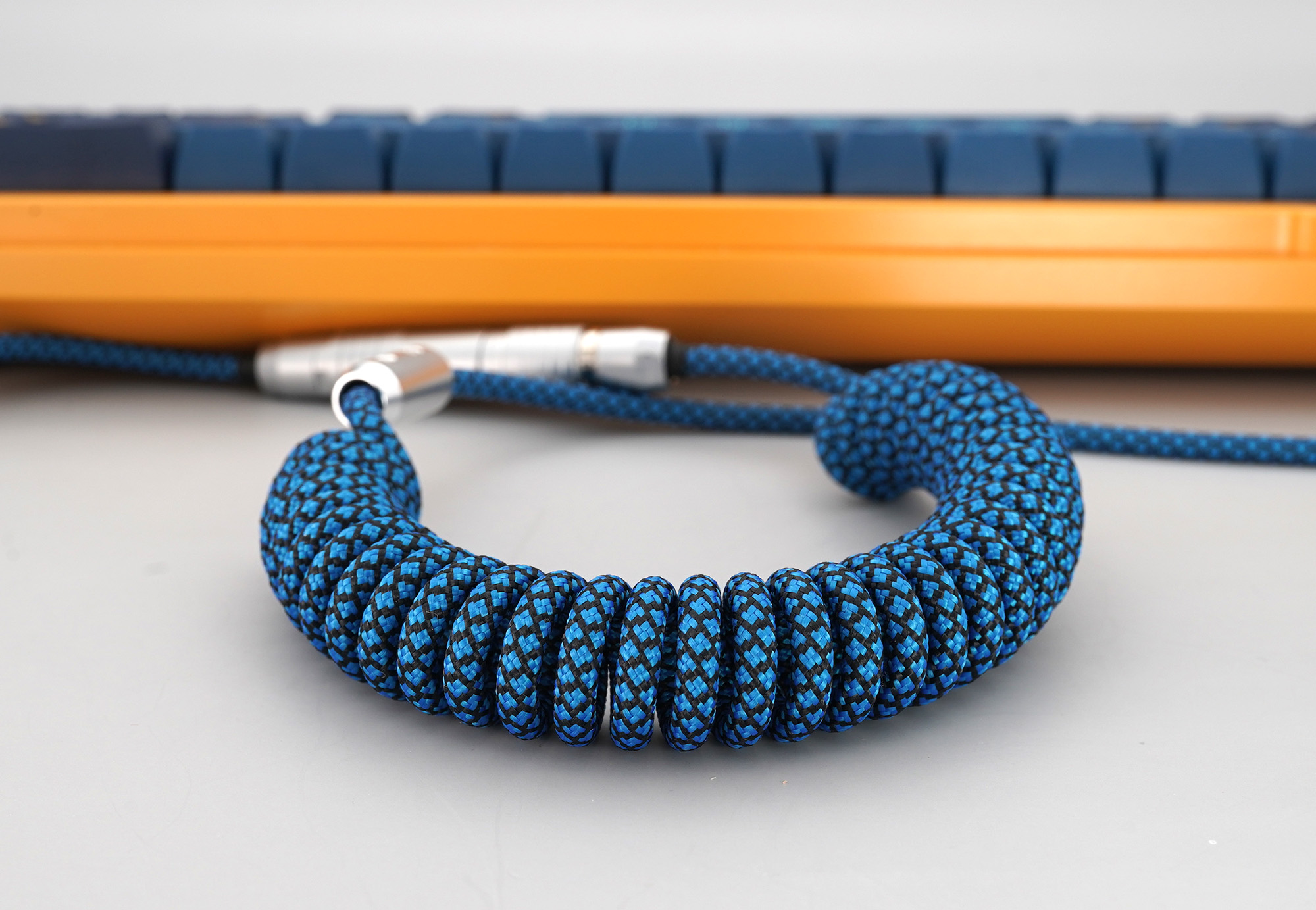 GeekCable Handmade Mechanical Keyboard Data Cable For GMK Theme Diamond Blue Colorway For SP Keycap Theme Line