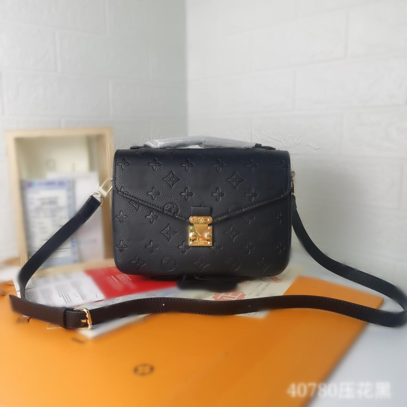 GGLVLouis
VittonYSL
VUTTON designers crossbody bag Women handbag messenger bags oxidizing leather shoulder bags, Red;black
GGLVLouis
VittonYSL
VUTTON designers crossbody bag Women handbag messenger bags oxidizing leather shoulder bags, Red;black