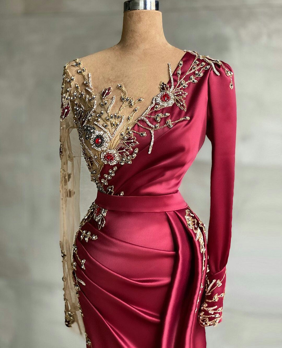 Dark Red Evening Dresses Sheer Jewel Neck Beaded Long Sleeve Mermaid Prom Dress with Crystal Women Formal Party Gown