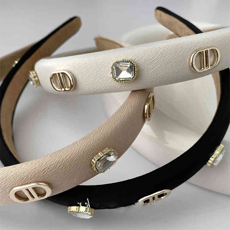 New hair hoop womens hair band decoration rhinestone Headbands drill hoops edge Hair binding headdress hairpin Fashion Headband
New hair hoop womens hair band decoration rhinestone Headbands drill hoops edge Hair binding headdress hairpin Fashion Headband