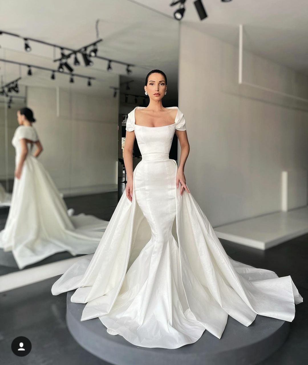 Elegant Satin Mermaid Wedding Dresses Cap Sleeve Bridal Gowns with Detachable Train vestido de novia Customise
