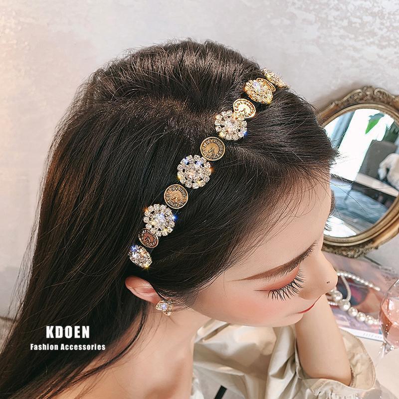 Hair Clips & Barrettes Retro Court Style Celebrity Temperament Band Sexy Nightclub Luxury Zircon Headband Fashion Party Jewelry Headdress, Golden;silver
Hair Clips & Barrettes Retro Court Style Celebrity Temperament Band Sexy Nightclub Luxury Zircon Headband Fashion Party Jewelry Headdress, Golden;silver