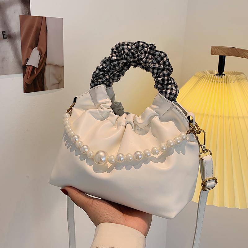 Evening Bags High Sense Fold Mini Bag Women's Summer 2021 Casual Fashion All-match Pearl Chain White Portable Diagonal Bucket
Evening Bags High Sense Fold Mini Bag Women's Summer 2021 Casual Fashion All-match Pearl Chain White Portable Diagonal Bucket