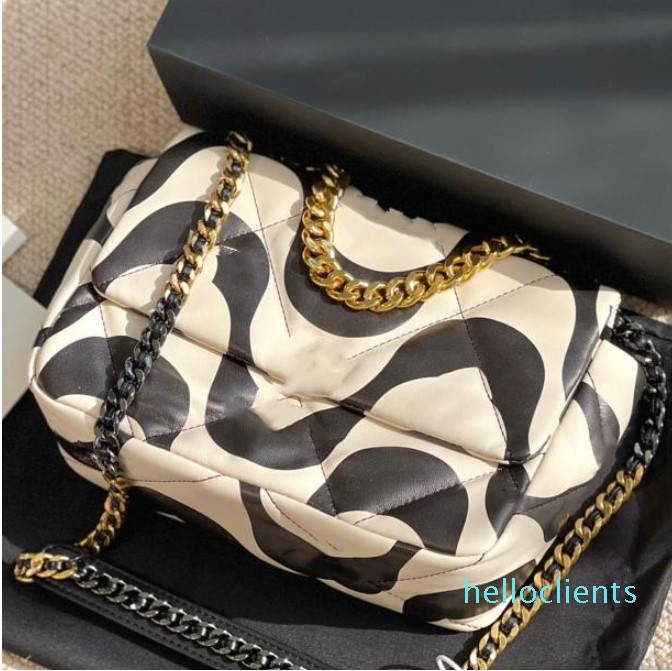 Designer- Women Leather Fashion Bag Geometric Printing Shoulder Bag Stitching Chain Handbag Two-Color Messenger Bag, As pic
Designer- Women Leather Fashion Bag Geometric Printing Shoulder Bag Stitching Chain Handbag Two-Color Messenger Bag, As pic