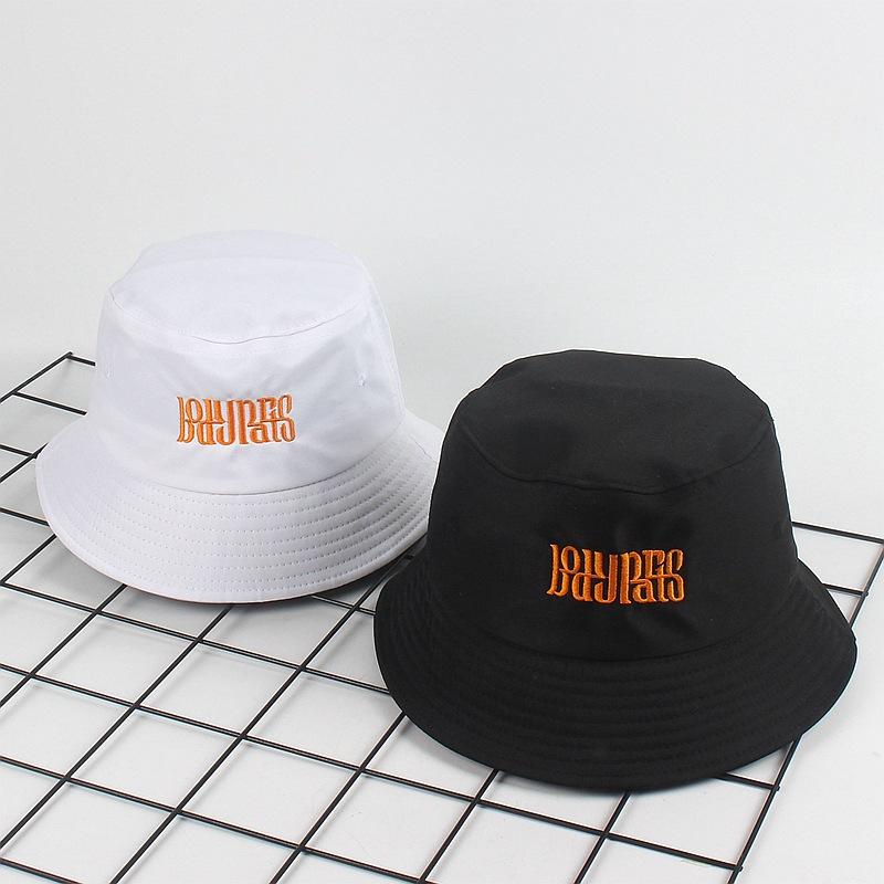 Cloches Unisex Summer Foldable Bucket Hat Women Fashion Letter Embroidery Fisherman's Cap Men Leisure Outdoor Shade Basin Chapeau C35, White
Cloches Unisex Summer Foldable Bucket Hat Women Fashion Letter Embroidery Fisherman's Cap Men Leisure Outdoor Shade Basin Chapeau C35, White