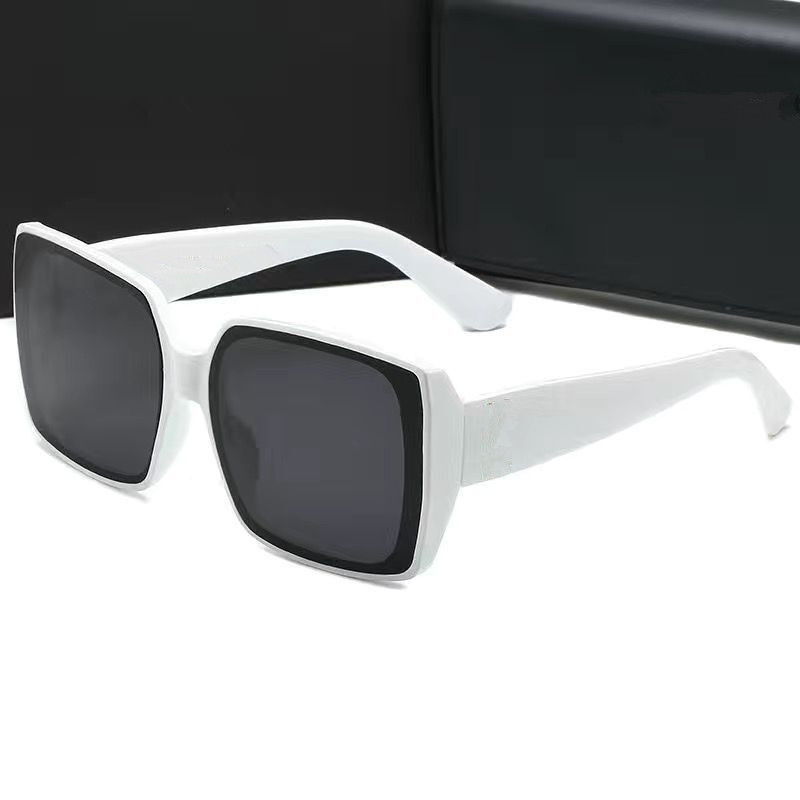 10 Woman Sunglass Fashion Couple Designer Sunglasses For Women Mens Luxurys Designers Sun Glasses Drive Summer Polarize Sunglasses Eyewear 2021, White;black
10 Woman Sunglass Fashion Couple Designer Sunglasses For Women Mens Luxurys Designers Sun Glasses Drive Summer Polarize Sunglasses Eyewear 2021, White;black