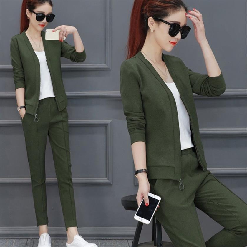 2 piece set tracksuits womenpant and long sleeve sweatshirt sporting suit casual female plus size, White
2 piece set tracksuits womenpant and long sleeve sweatshirt sporting suit casual female plus size, White