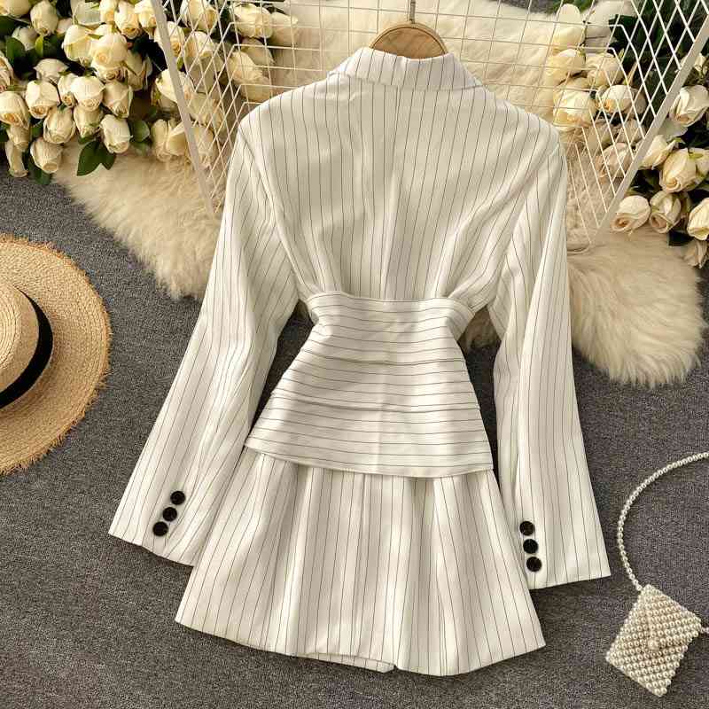 [EWQ] Sweet Long Sleeve Women Trend Coat Feminino Loose Notched Neck Office Lady Black Striped Blazer Spring 16W74601 210423