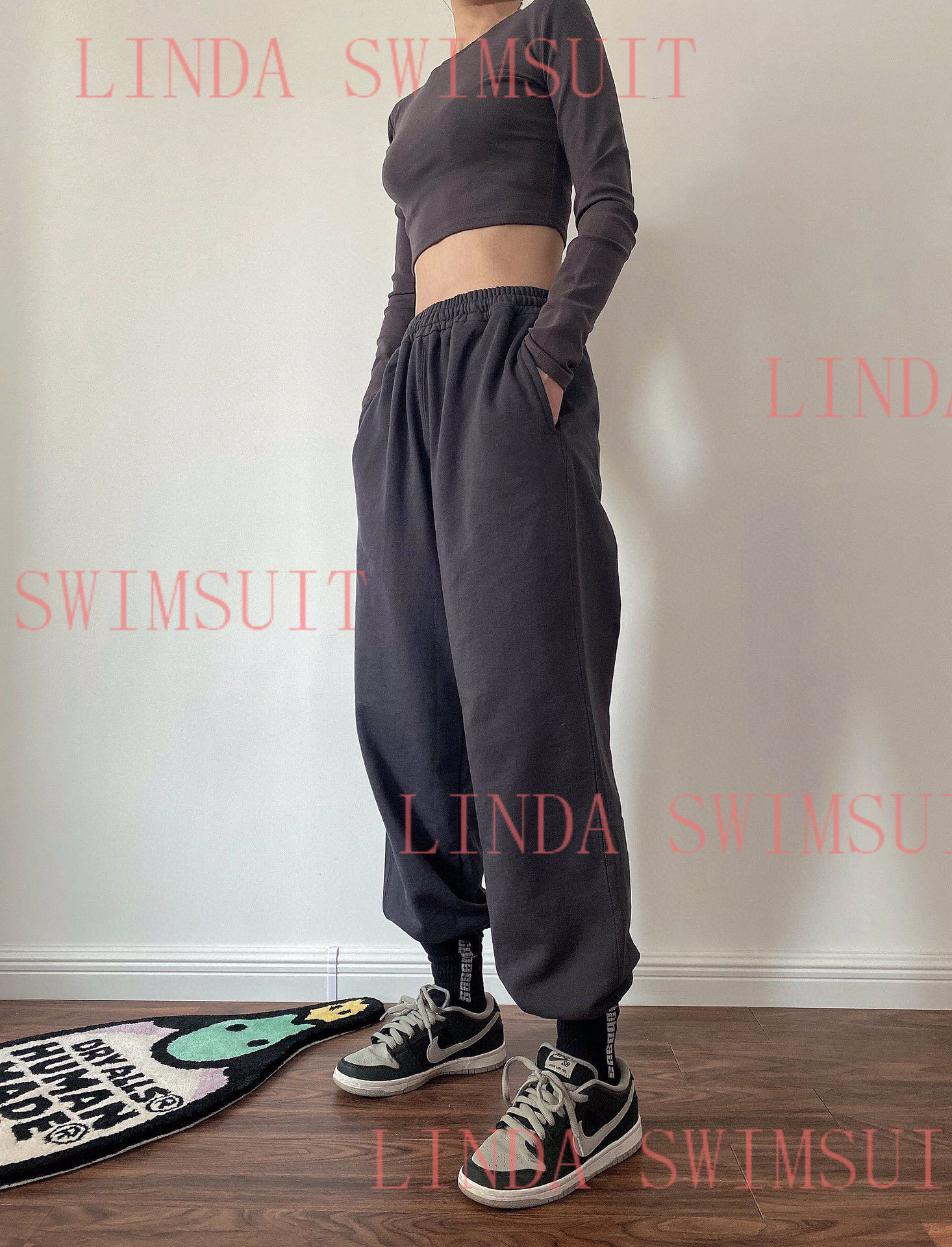 Designer Hoodeds longe Pants Hoodies logo Tracksuits pant letter print Mens Womens Casual Street Leisure Fashion trousers couple style, Black
Designer Hoodeds longe Pants Hoodies logo Tracksuits pant letter print Mens Womens Casual Street Leisure Fashion trousers couple style, Black
