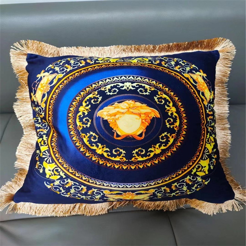 retro classic Decorative Pillow high quality blended cushion luxury Home sofa car pillowcase
retro classic Decorative Pillow high quality blended cushion luxury Home sofa car pillowcase