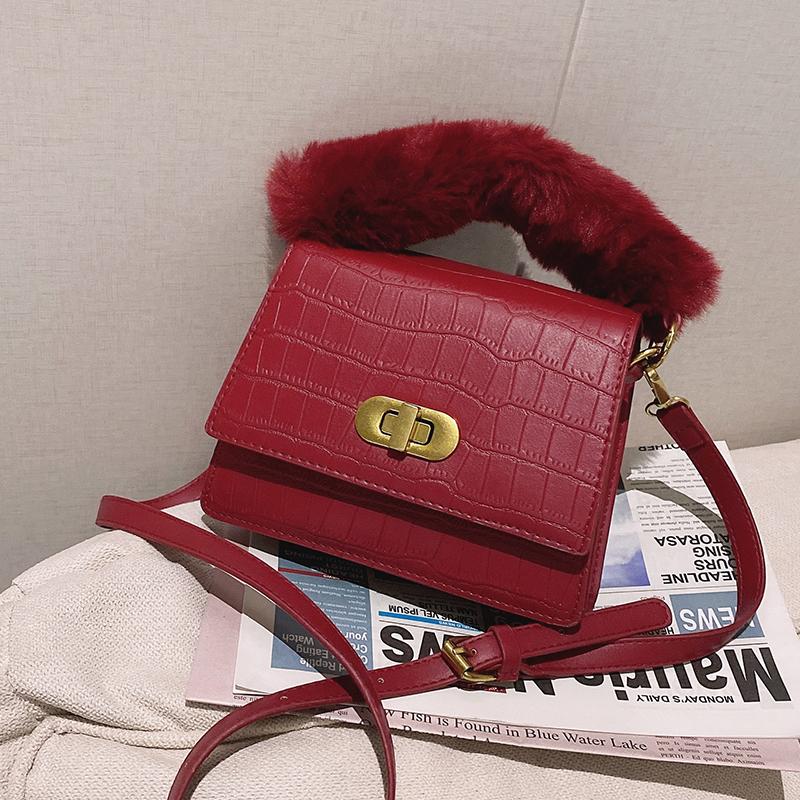 HOT Original Fashion Square Winter Plush Messenger Bag Portable Texture Crocodile Bag Pattern Design Simple Handbags Width: 19cm Cpsat, Red
HOT Original Fashion Square Winter Plush Messenger Bag Portable Texture Crocodile Bag Pattern Design Simple Handbags Width: 19cm Cpsat, Red